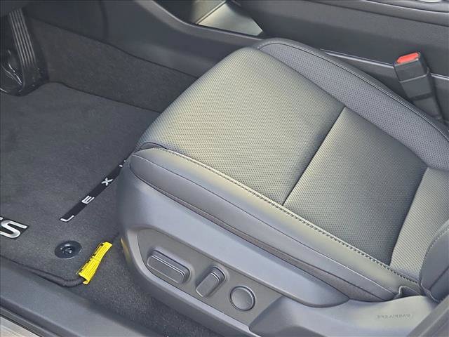 New 2026 Lexus ES 350h w/ Cold Area Package FWD image 4