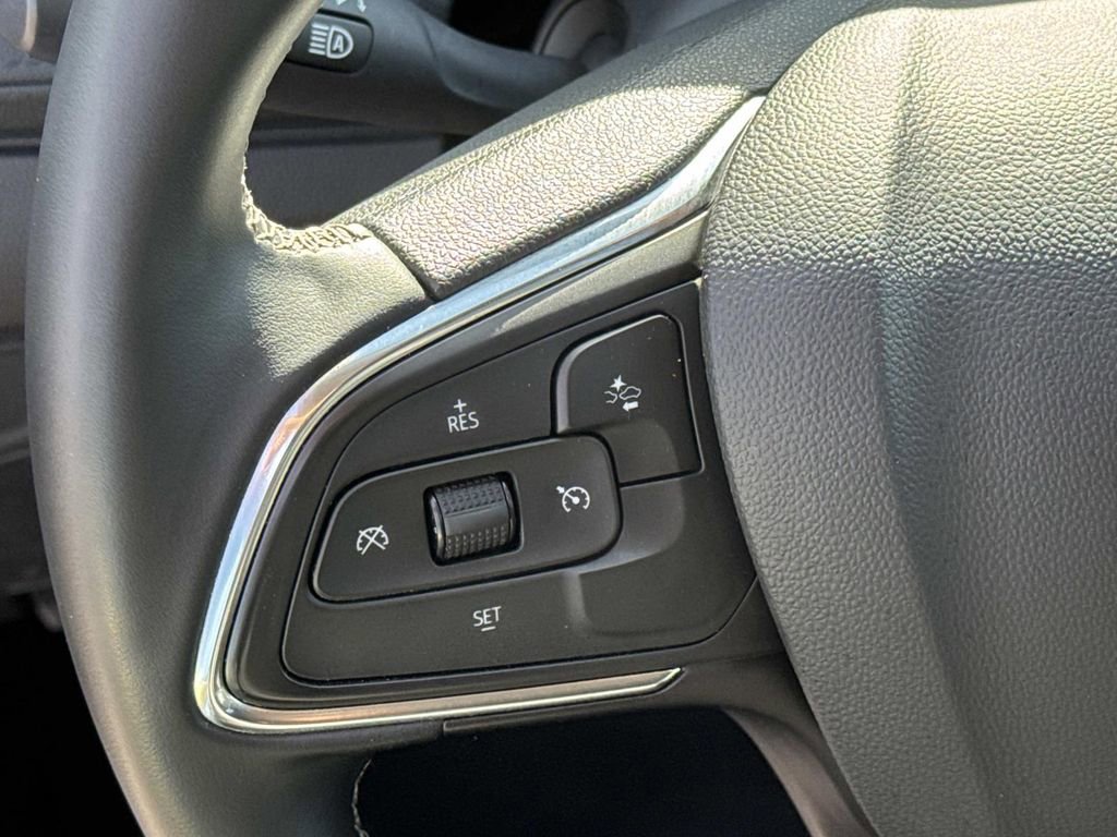 Certified 2025 Buick Encore GX Preferred FWD image 22
