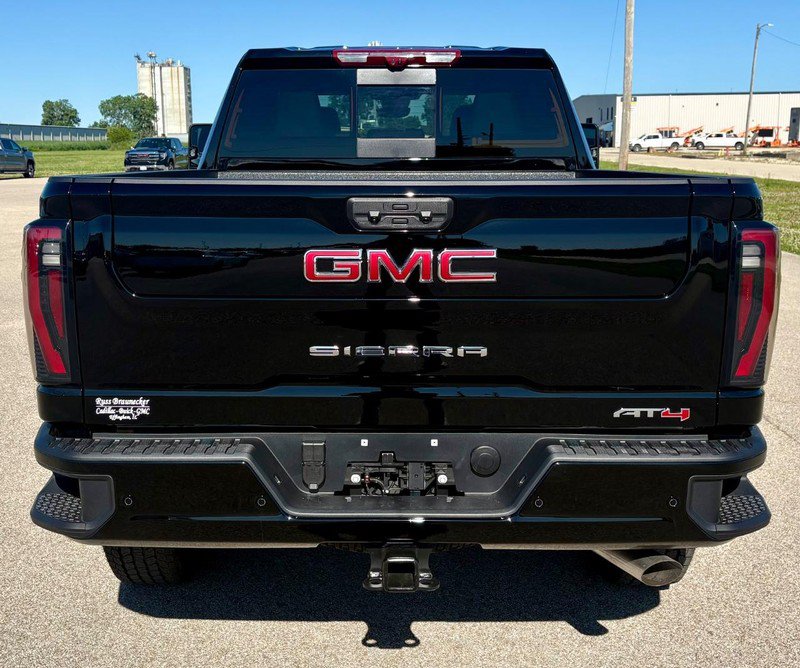 New 2026 GMC Sierra 2500 AT4 w/ AT4 Premium Plus Package AWD/4WD image 4