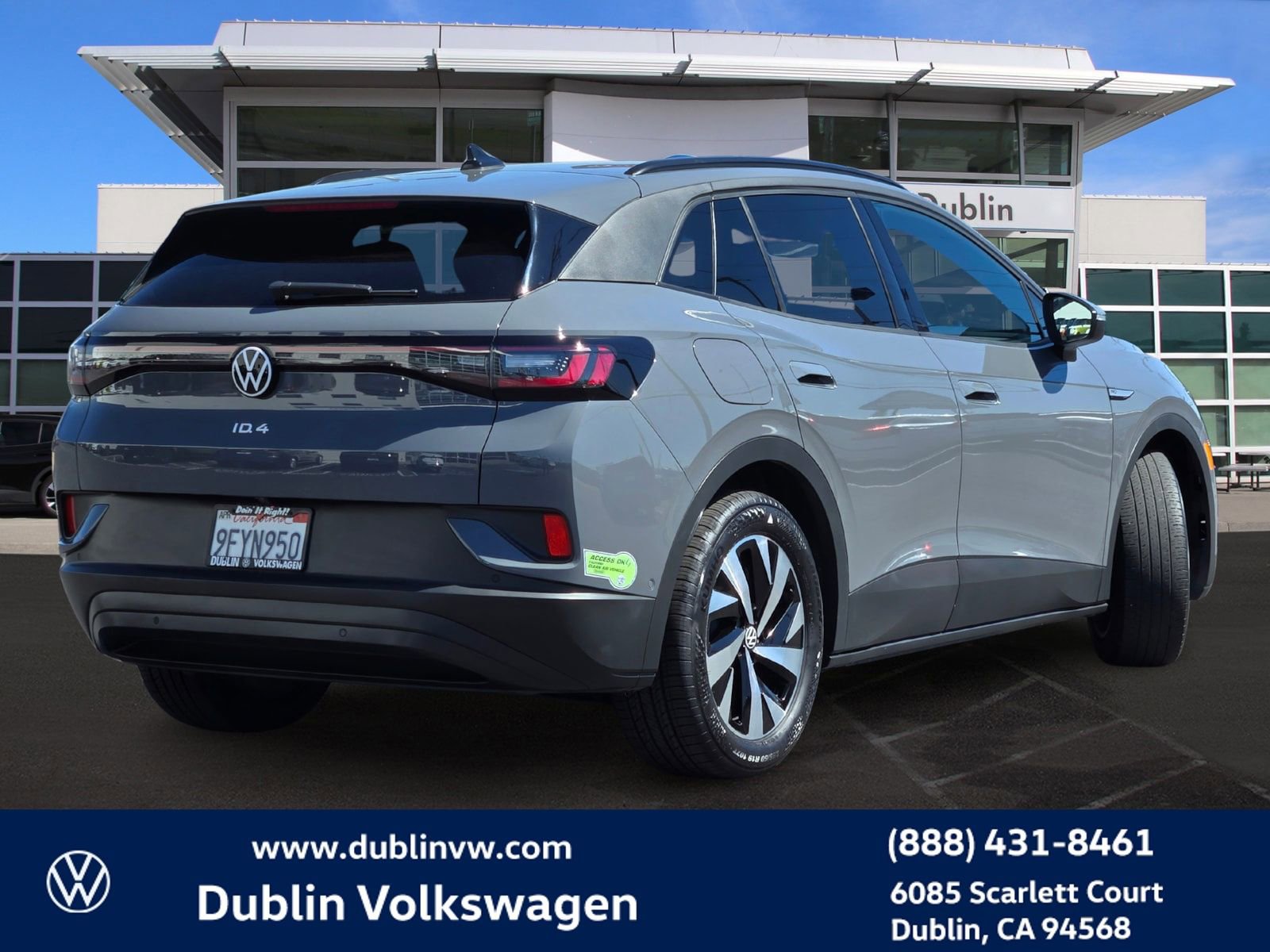 Used 2023 Volkswagen ID.4 Pro image 4