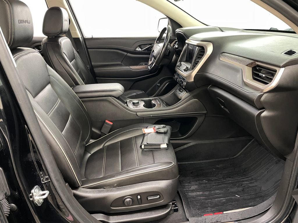 Certified 2021 GMC Acadia Denali w/ Denali Ultimate Package AWD/4WD image 34