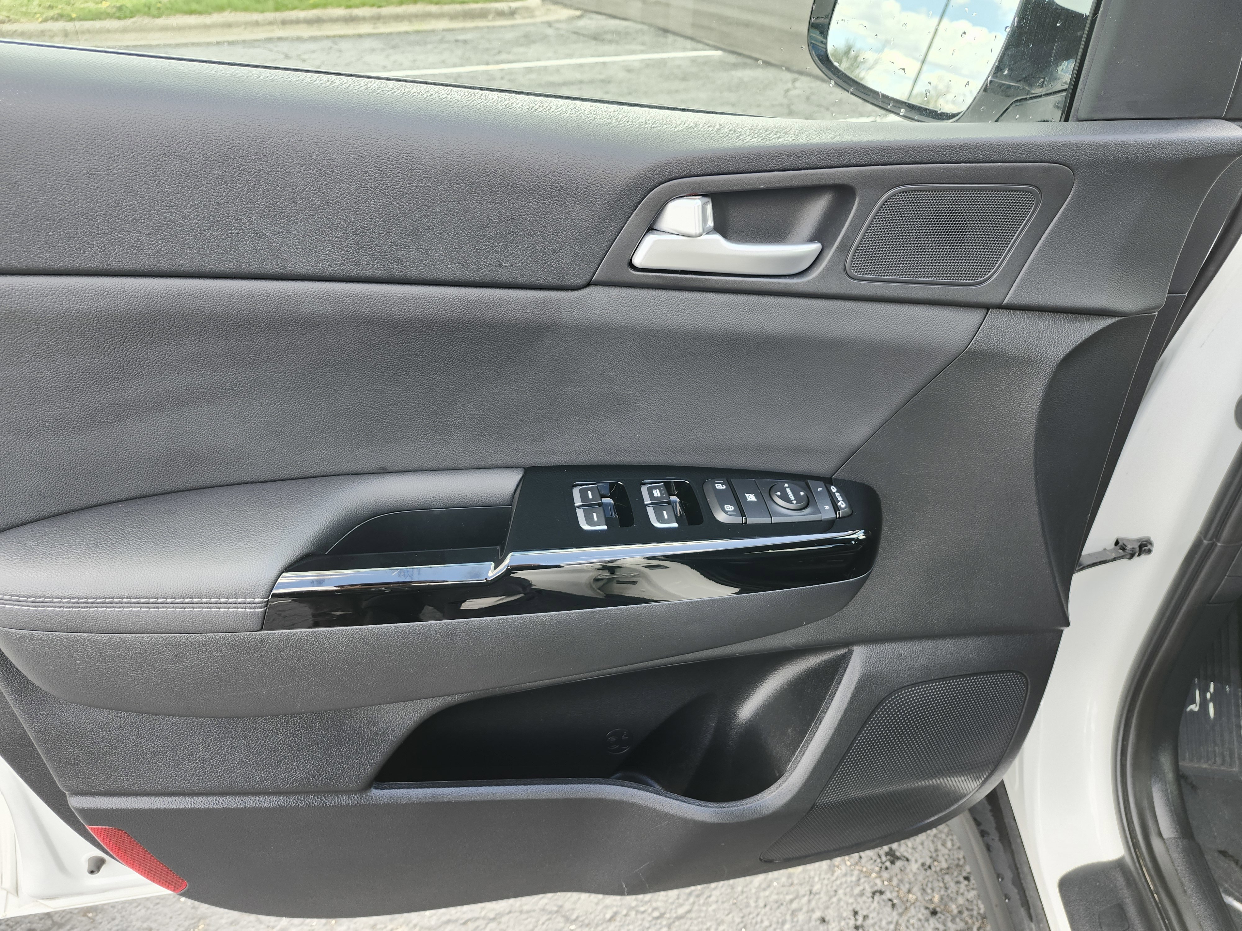 Used 2022 Kia Sportage EX image 29