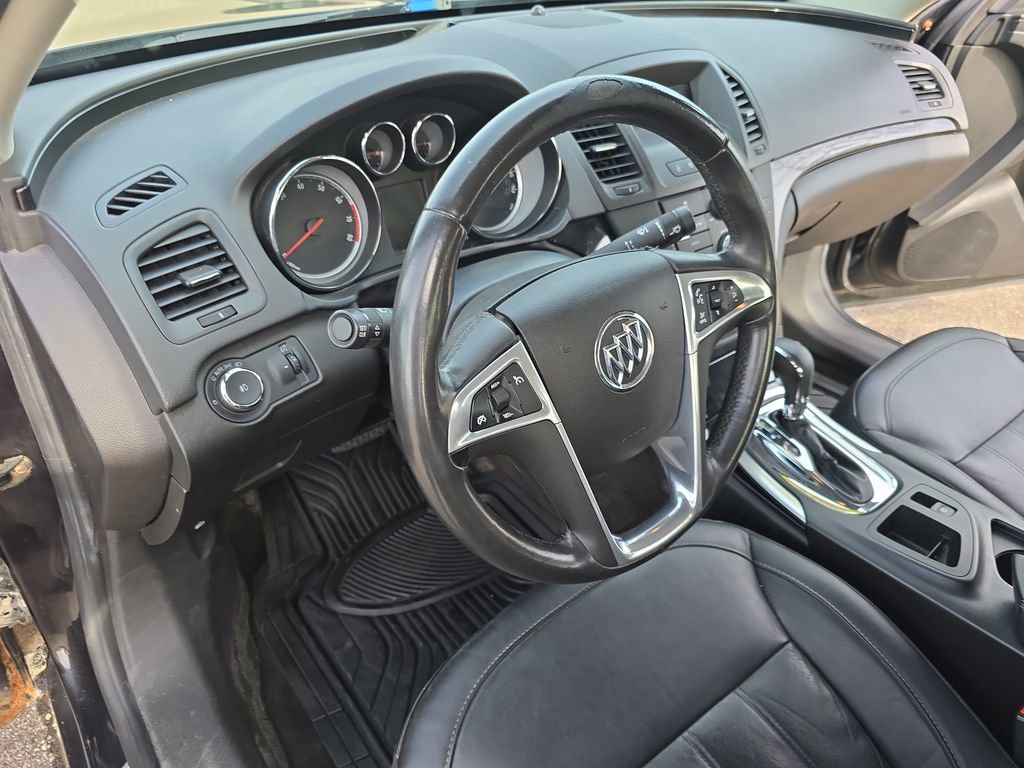 Used 2012 Buick Regal Leather FWD image 15