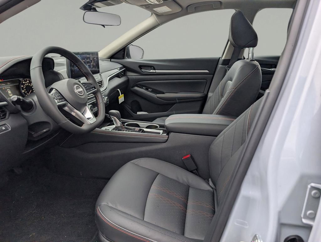 New 2025 Nissan Altima 2.5 SR w/ SR Premium Package image 17