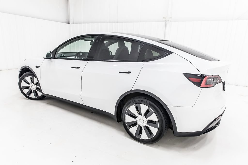 Used 2021 Tesla Model Y 2WD image 5