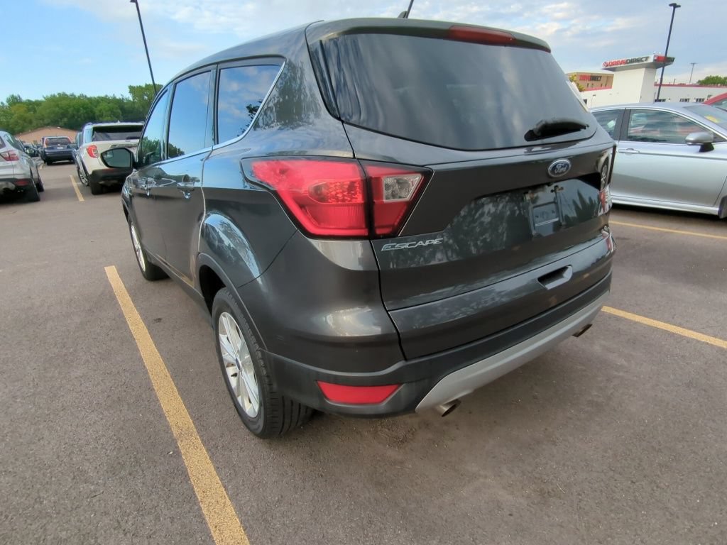 Used 2019 Ford Escape SE FWD image 4