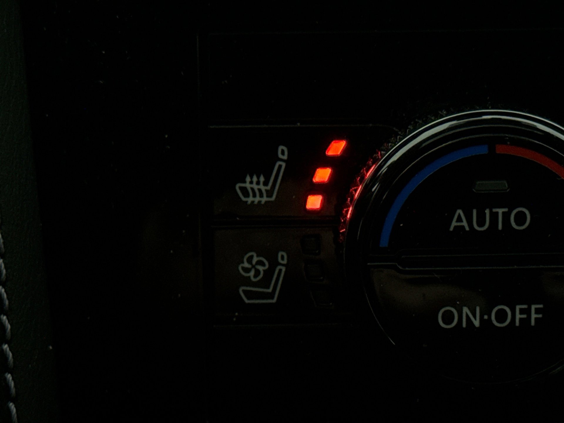 Used 2024 Nissan Armada Platinum w/ Cargo Package image 23