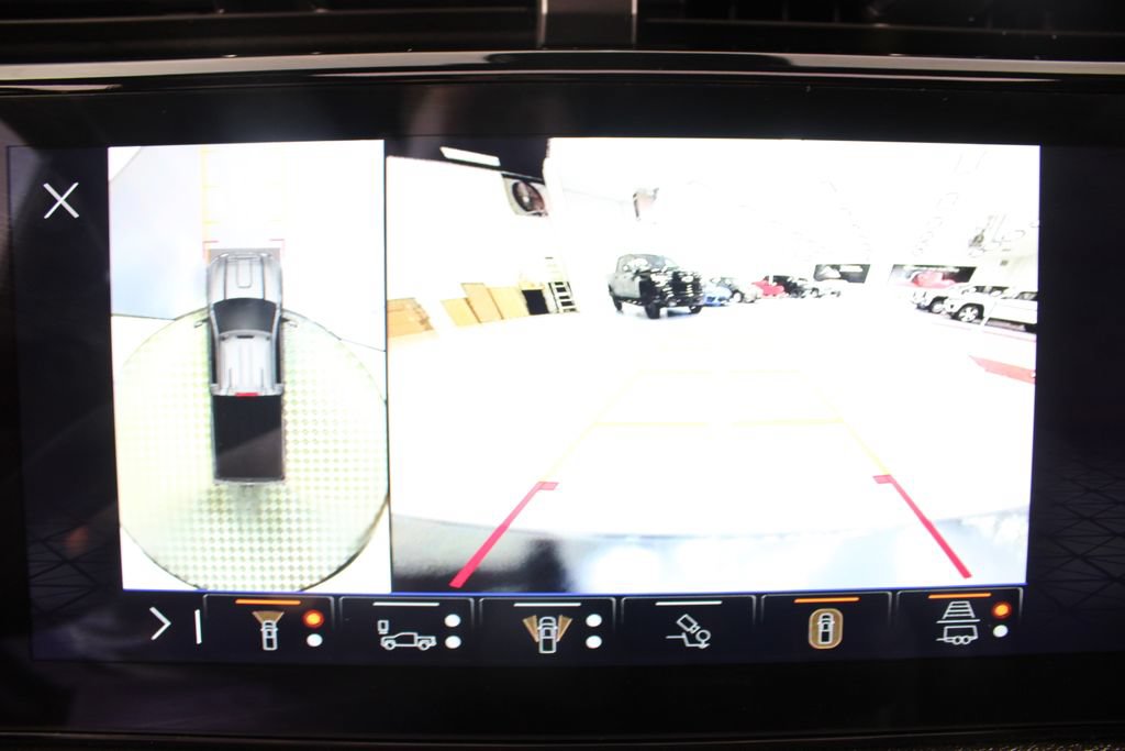 Used 2025 GMC Sierra 2500 AT4 w/ AT4 Premium Plus Package AWD/4WD image 5