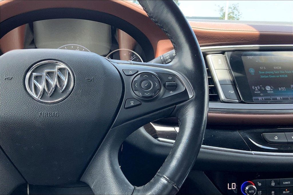 Used 2018 Buick Enclave Avenir w/ Avenir Technology Package FWD image 16