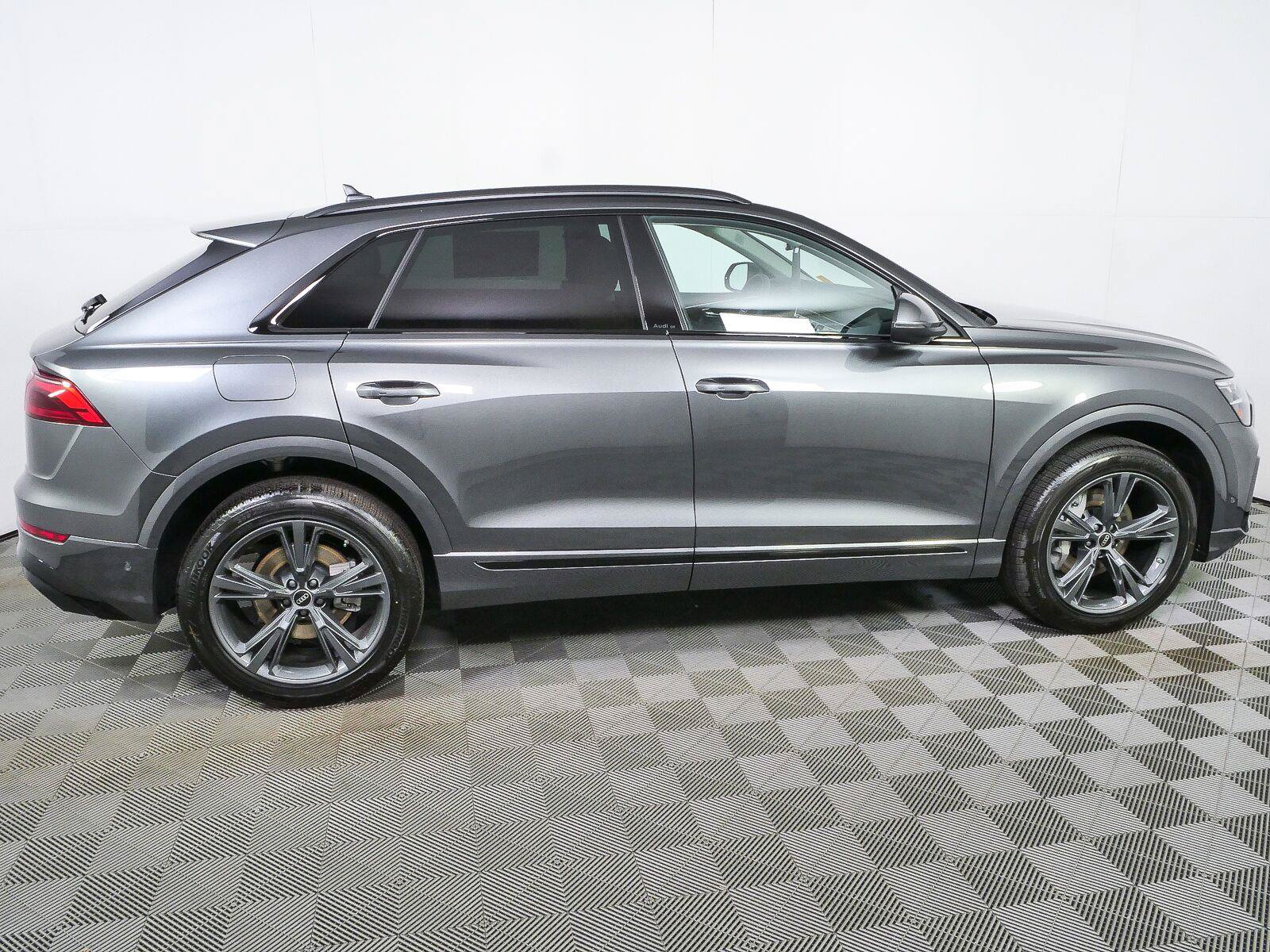New 2027 Audi Q8 Premium AWD/4WD image 2
