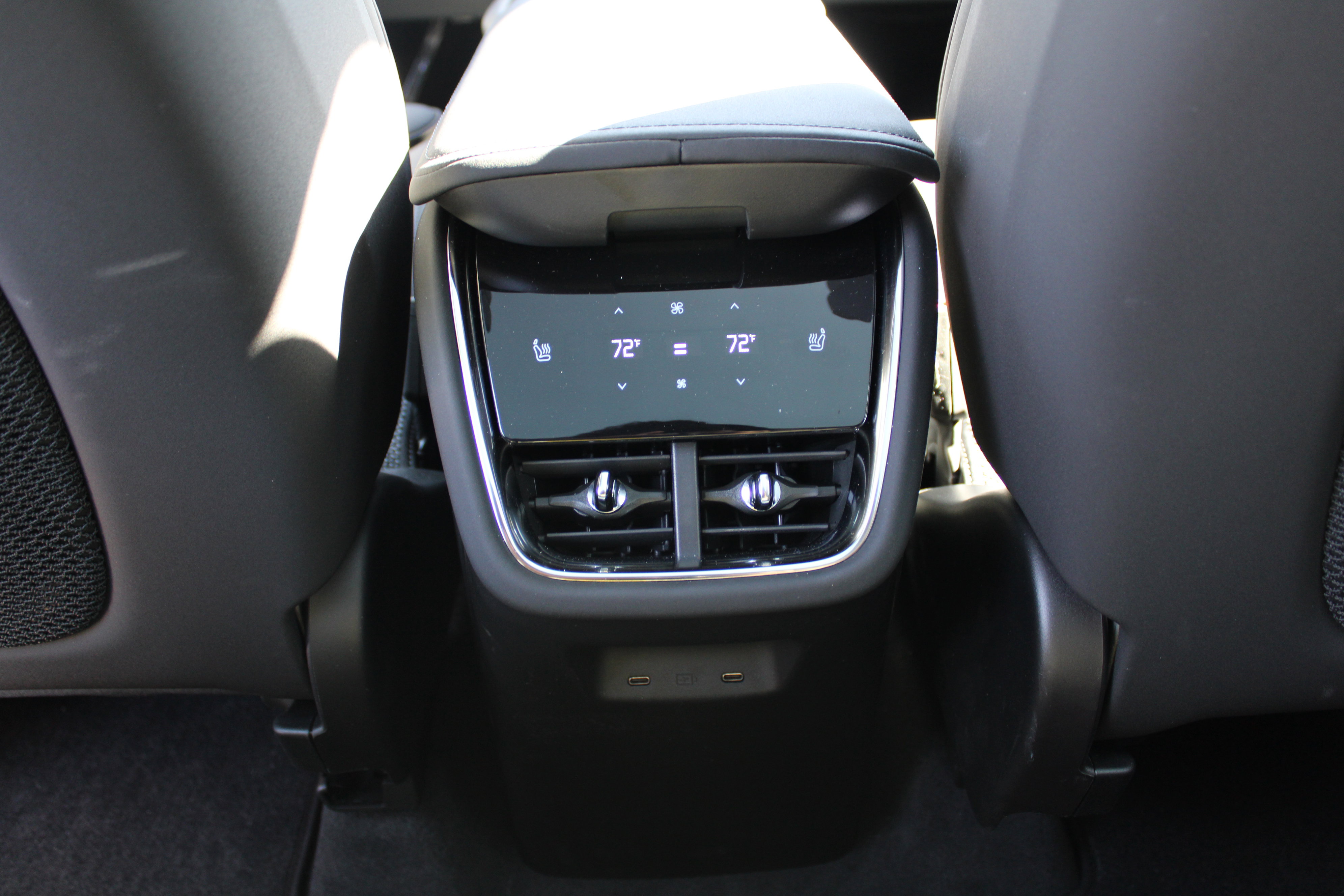 New 2025 Volvo EX90 Ultra image 32
