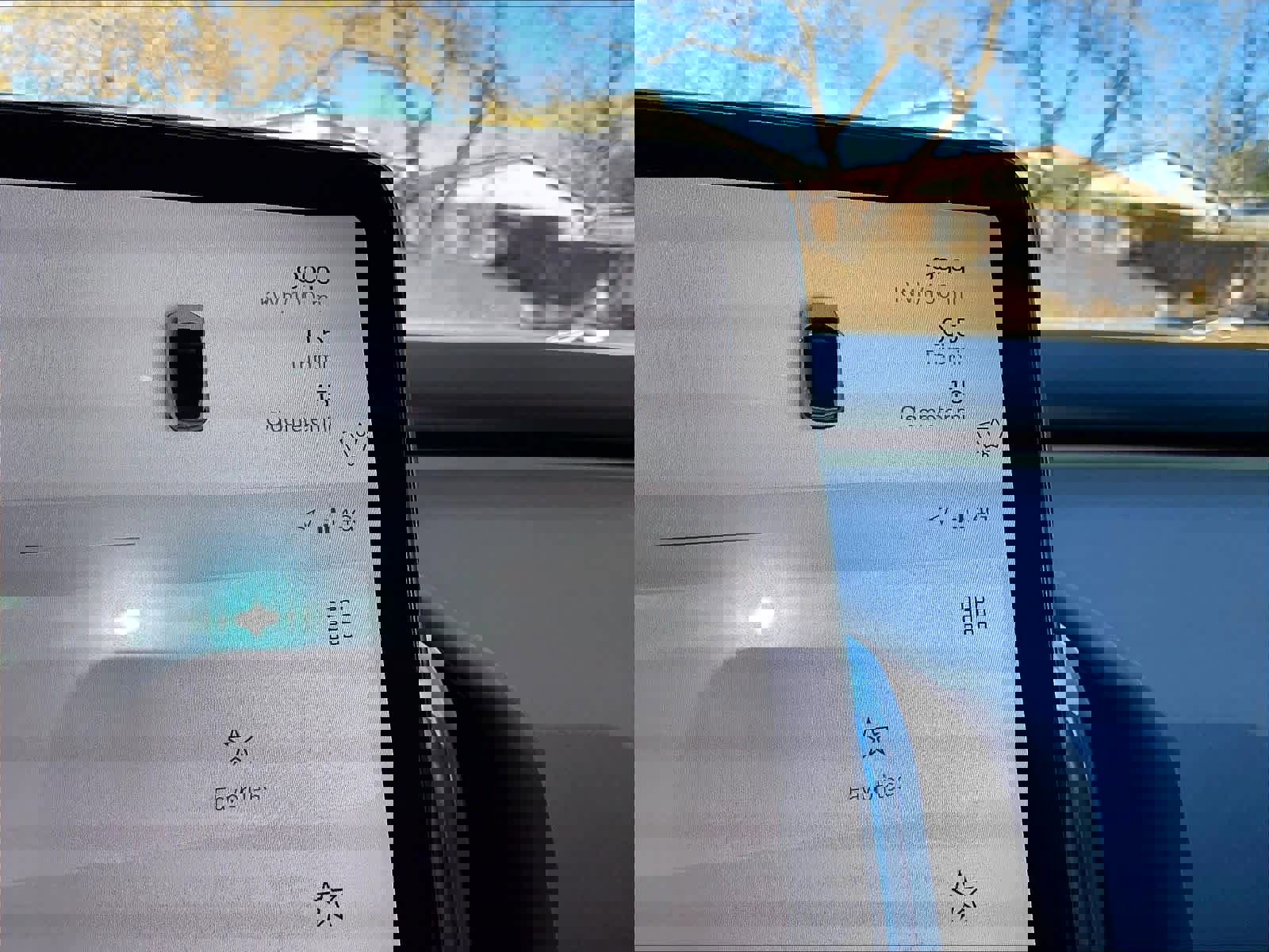 New 2026 Volvo EX30 Ultra w/ Protection Package Premier image 19