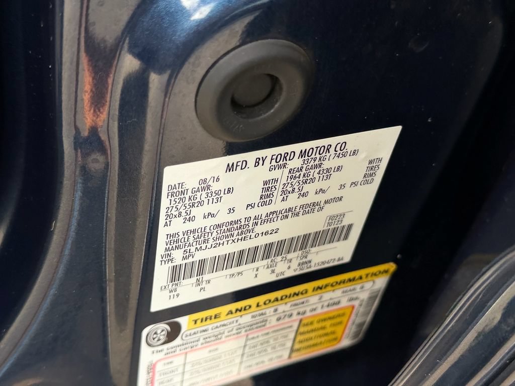 Used 2017 Lincoln Navigator Select RWD image 20
