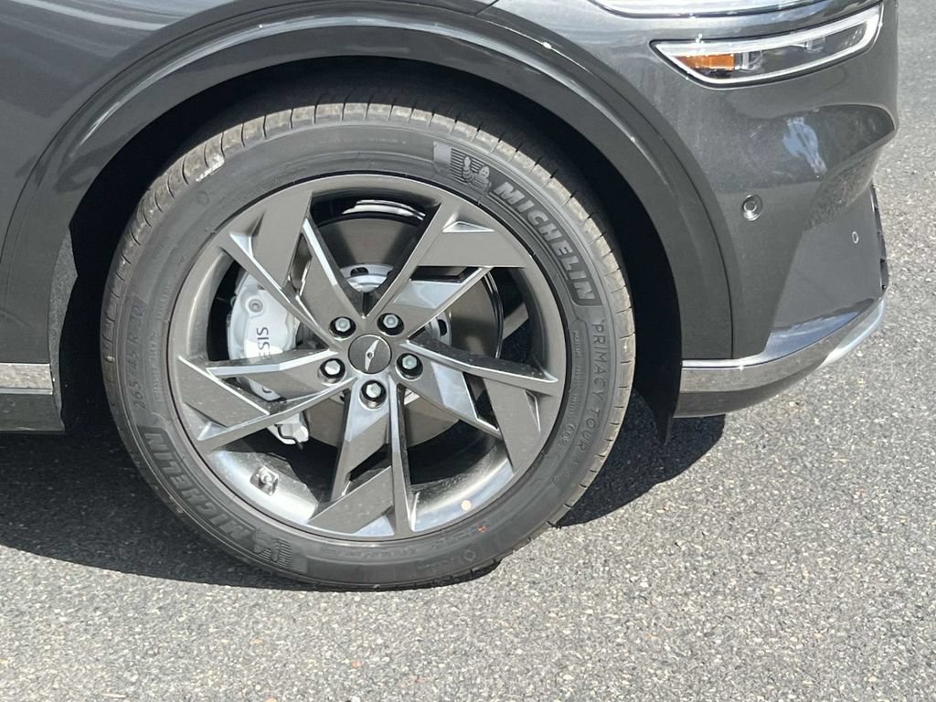New 2025 Genesis Electrified GV70 w/ Prestige Package AWD/4WD image 6
