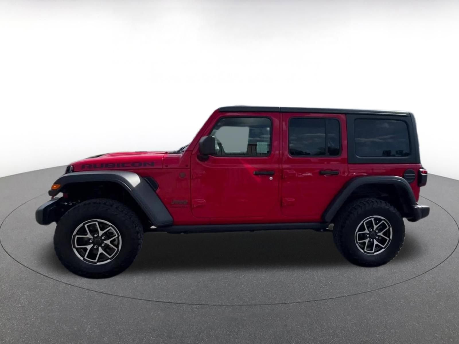 Used 2025 Jeep Wrangler Unlimited Rubicon image 3