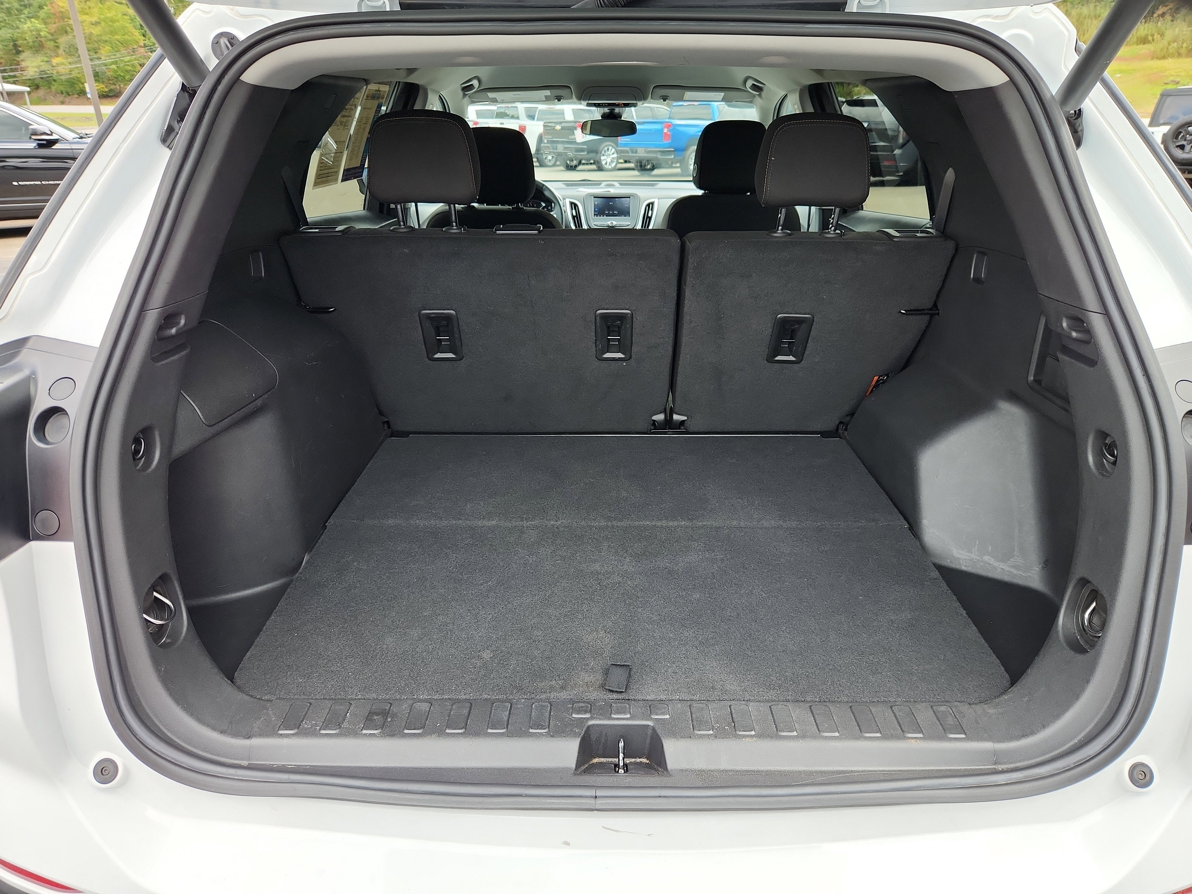 Used 2024 Chevrolet Equinox LT image 48