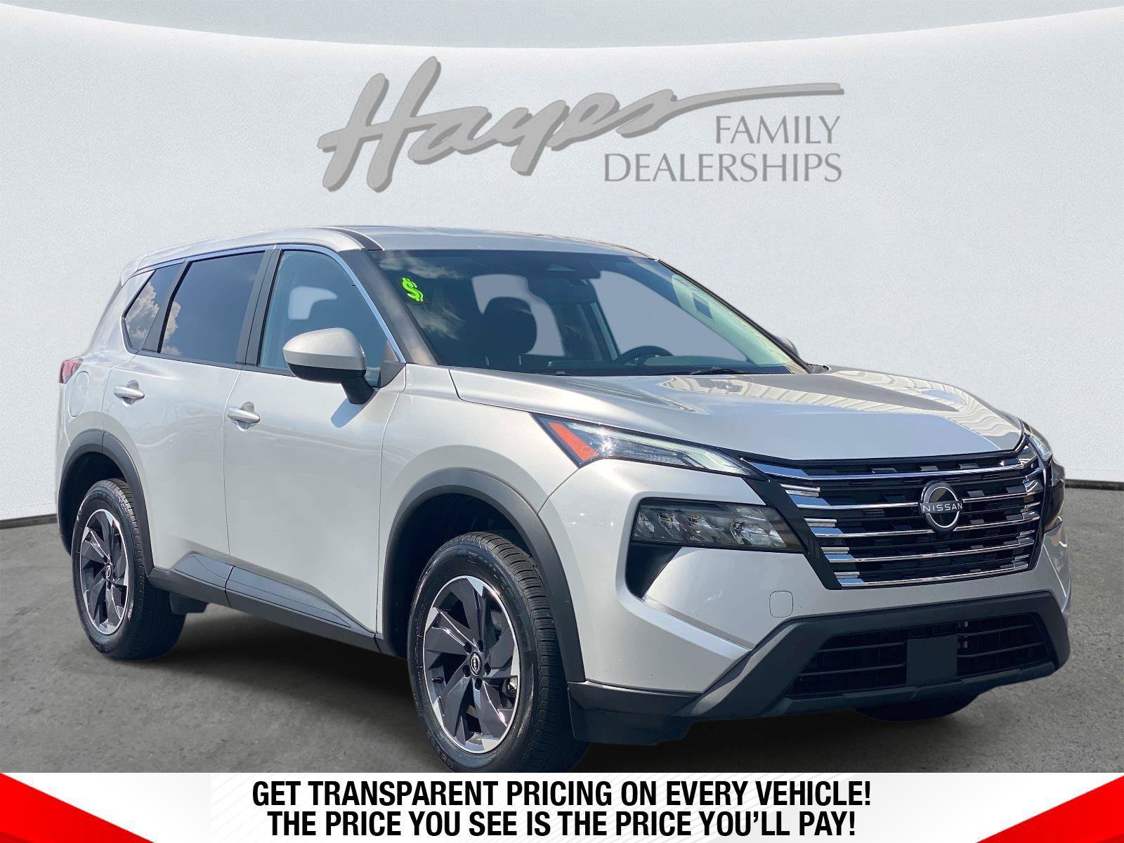 Used 2025 Nissan Rogue SV FWD image 1