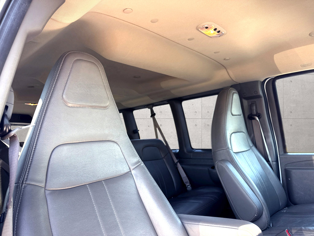 Used 2023 Chevrolet Express 3500 LS RWD image 7