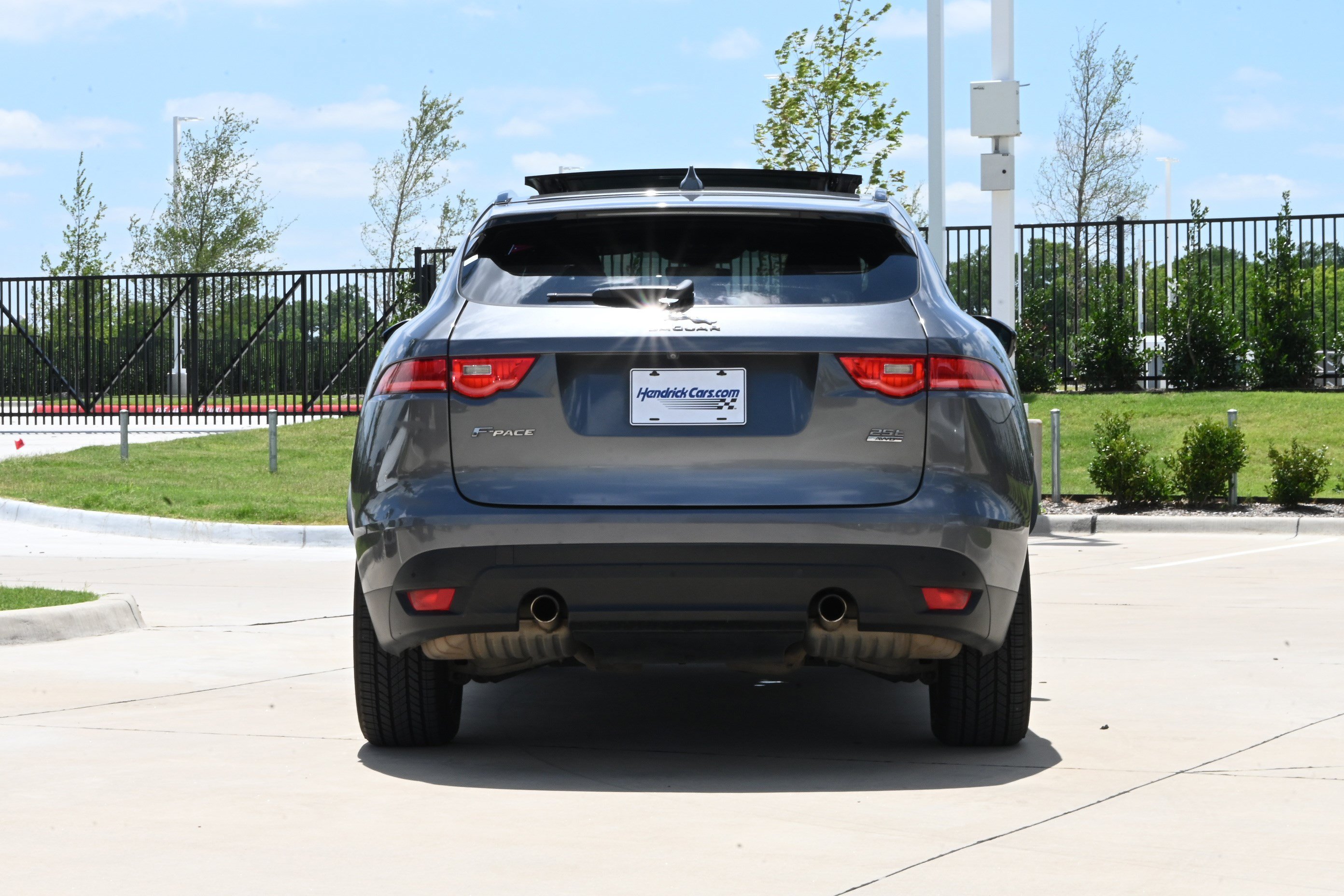 Used 2019 Jaguar F-PACE Prestige AWD/4WD image 8