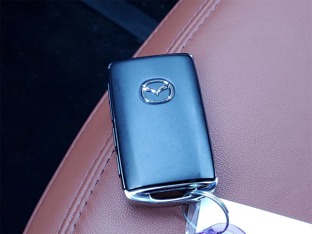 Used 2025 MAZDA CX-5 Carbon Edition image 32