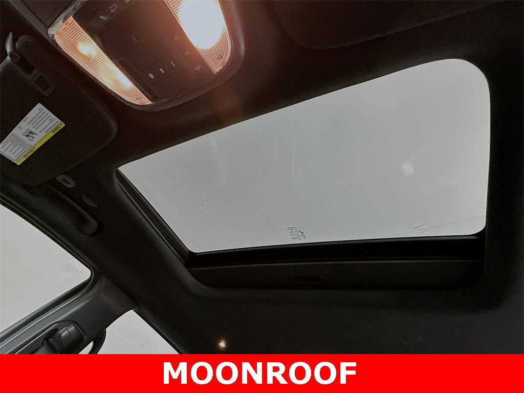 Used 2018 Jeep Grand Cherokee Altitude image 2