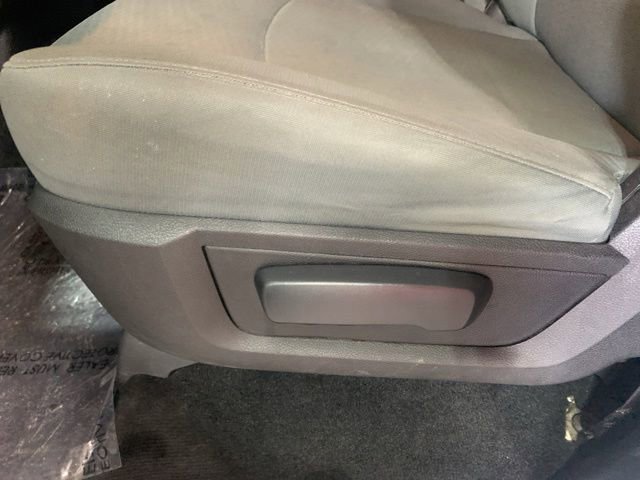 Used 2017 RAM 1500 Express AWD/4WD image 10
