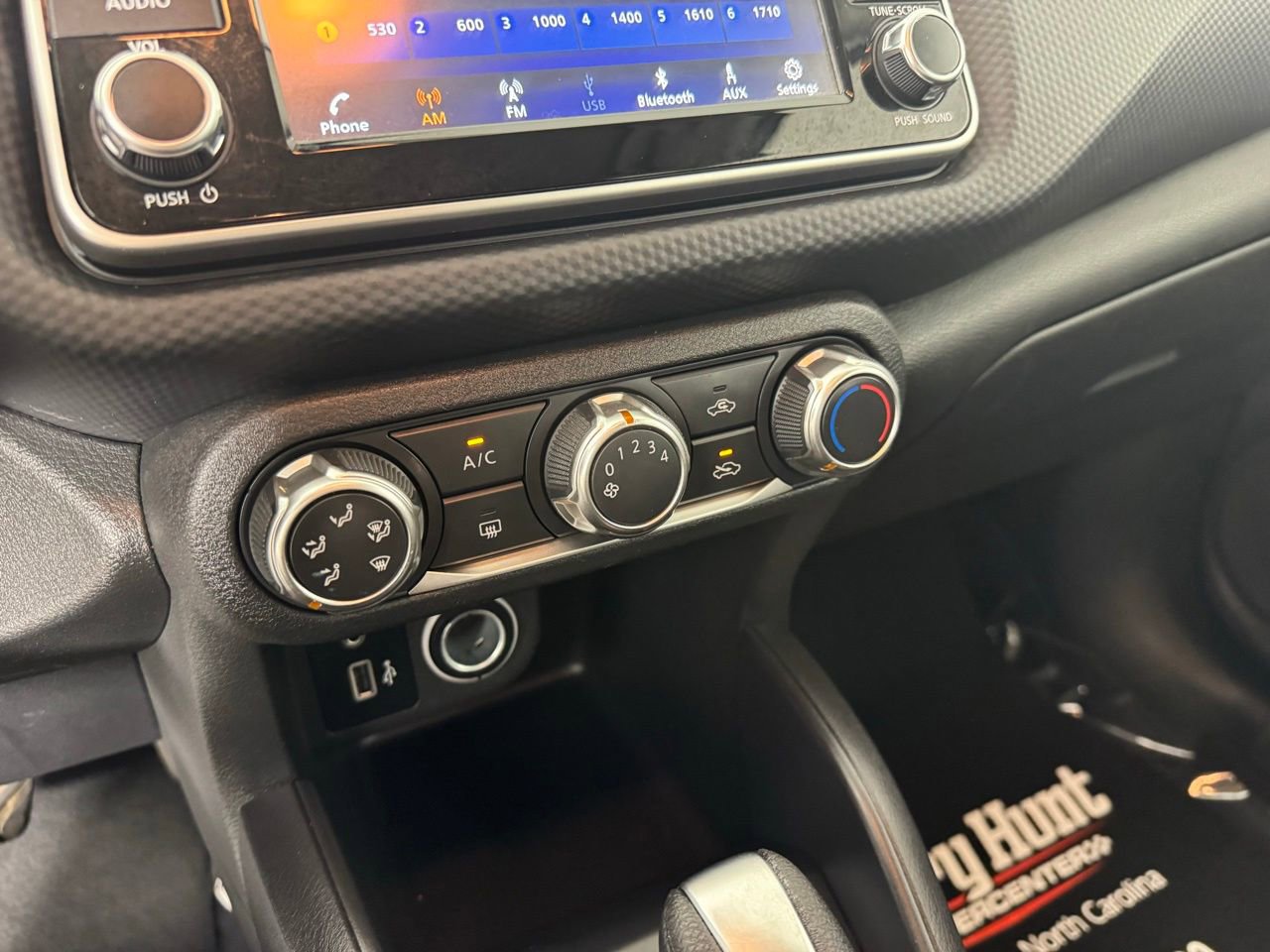 Used 2024 Nissan Kicks S w/ Interior Electronics Package FWD image 17