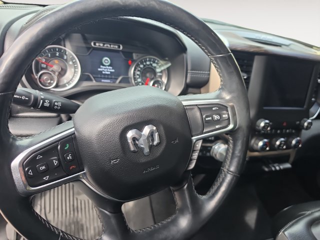 Used 2019 RAM 1500 Laramie AWD/4WD image 12