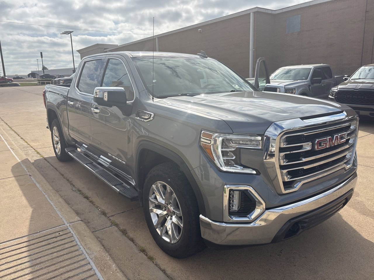 Used 2021 GMC Sierra 1500 SLT image 6