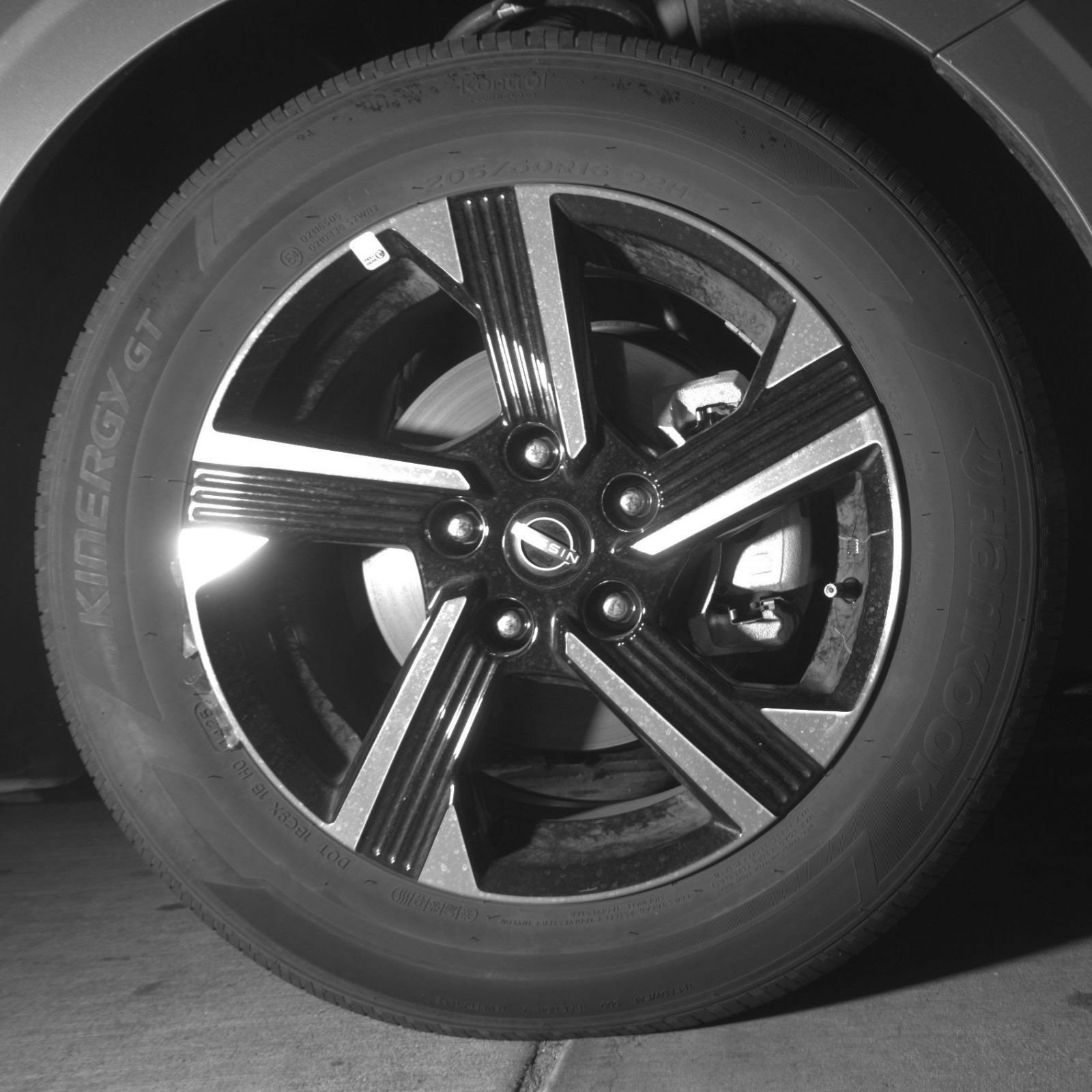 Used 2025 Nissan Sentra SV FWD image 16