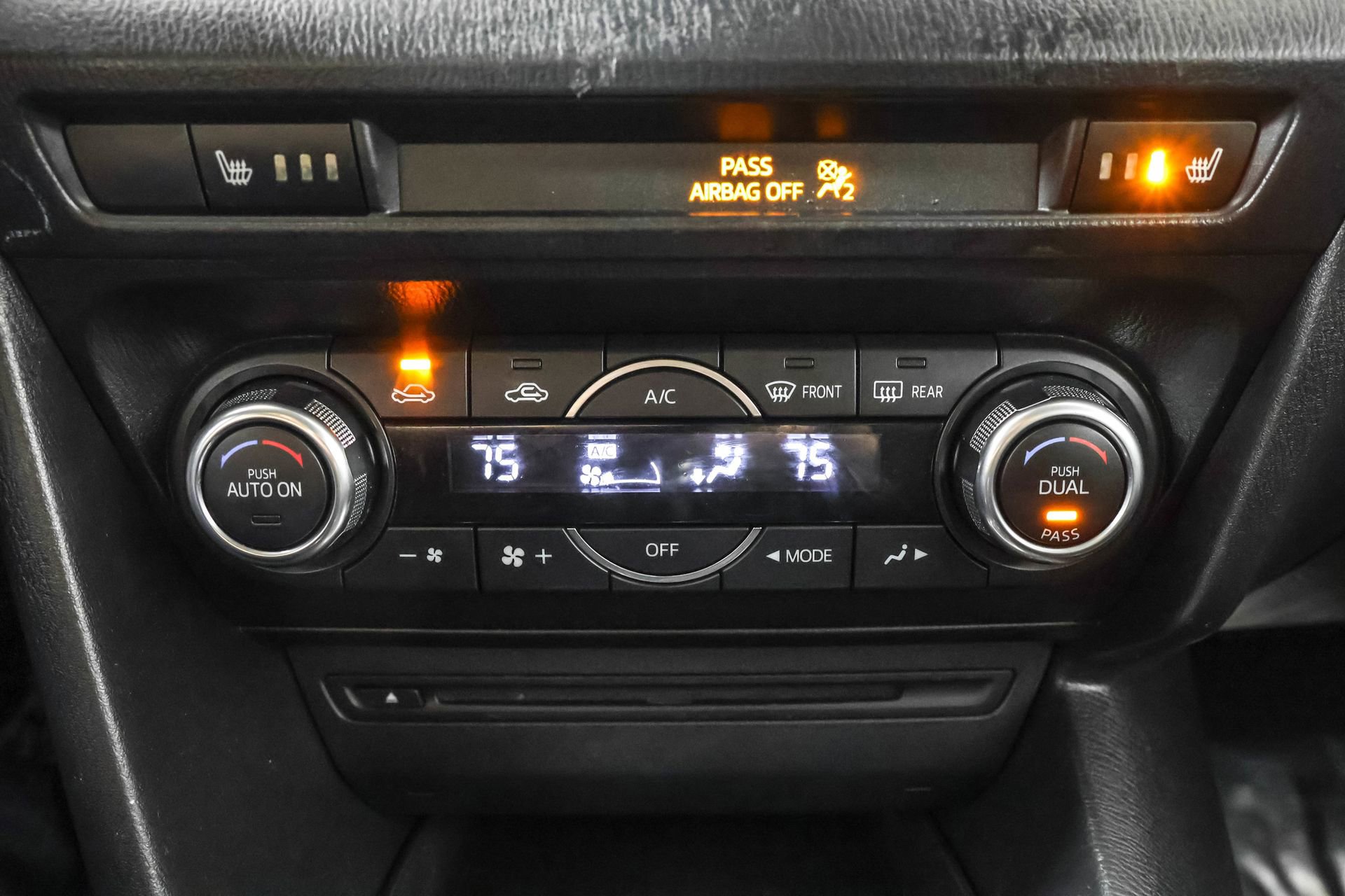 Used 2014 MAZDA MAZDA3 s Touring image 33