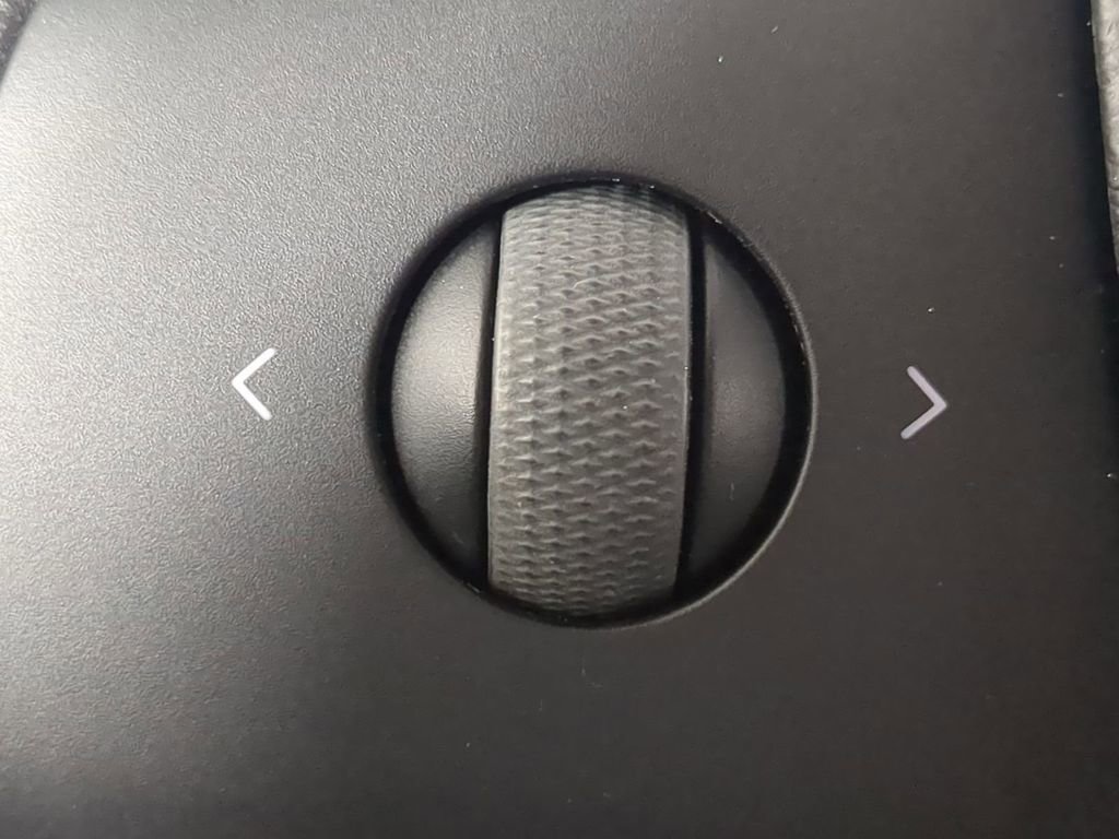 Used 2020 Tesla Model Y Long Range image 31