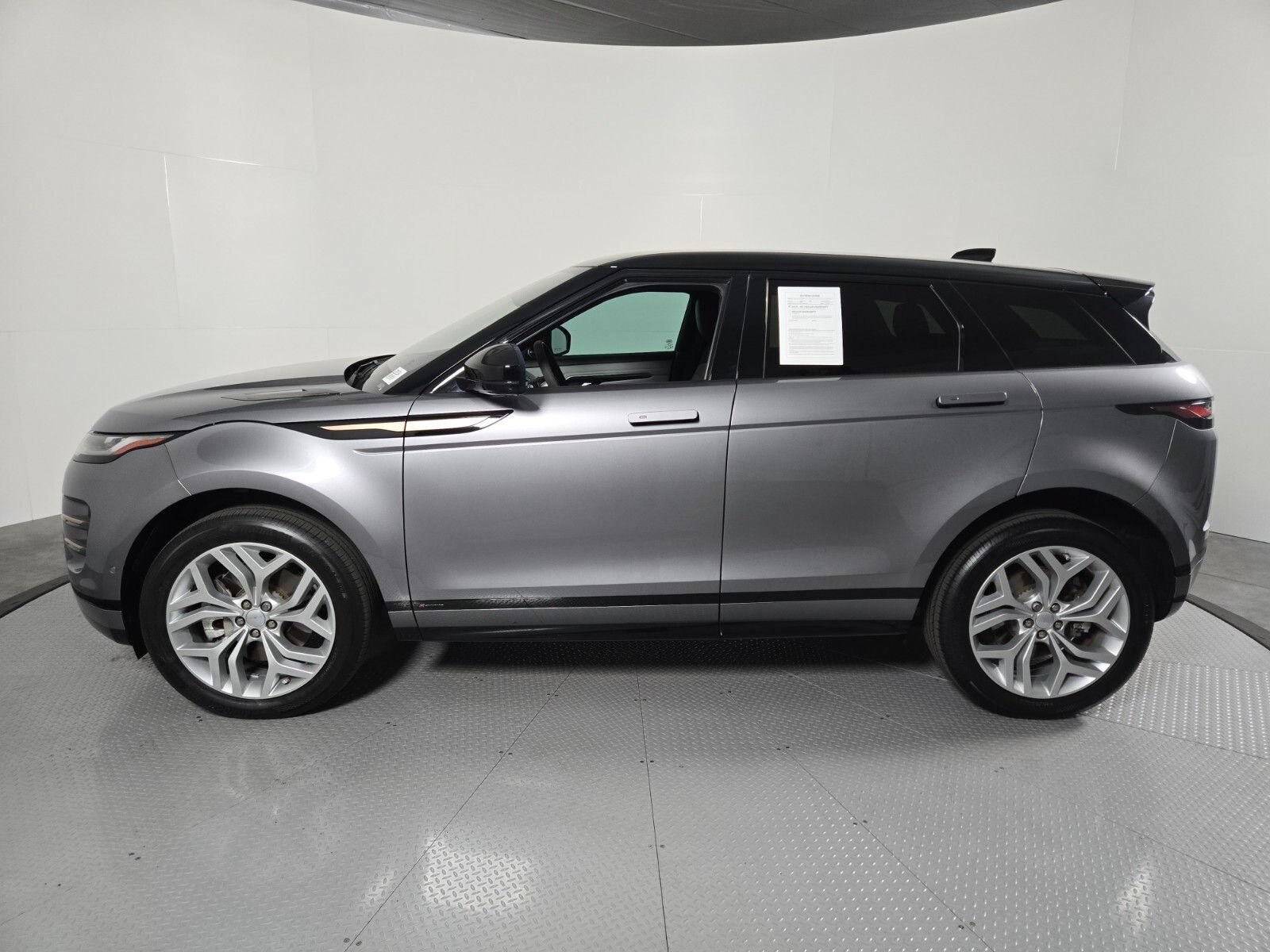 Used 2020 Land Rover Range Rover Evoque R-Dynamic SE AWD/4WD image 7