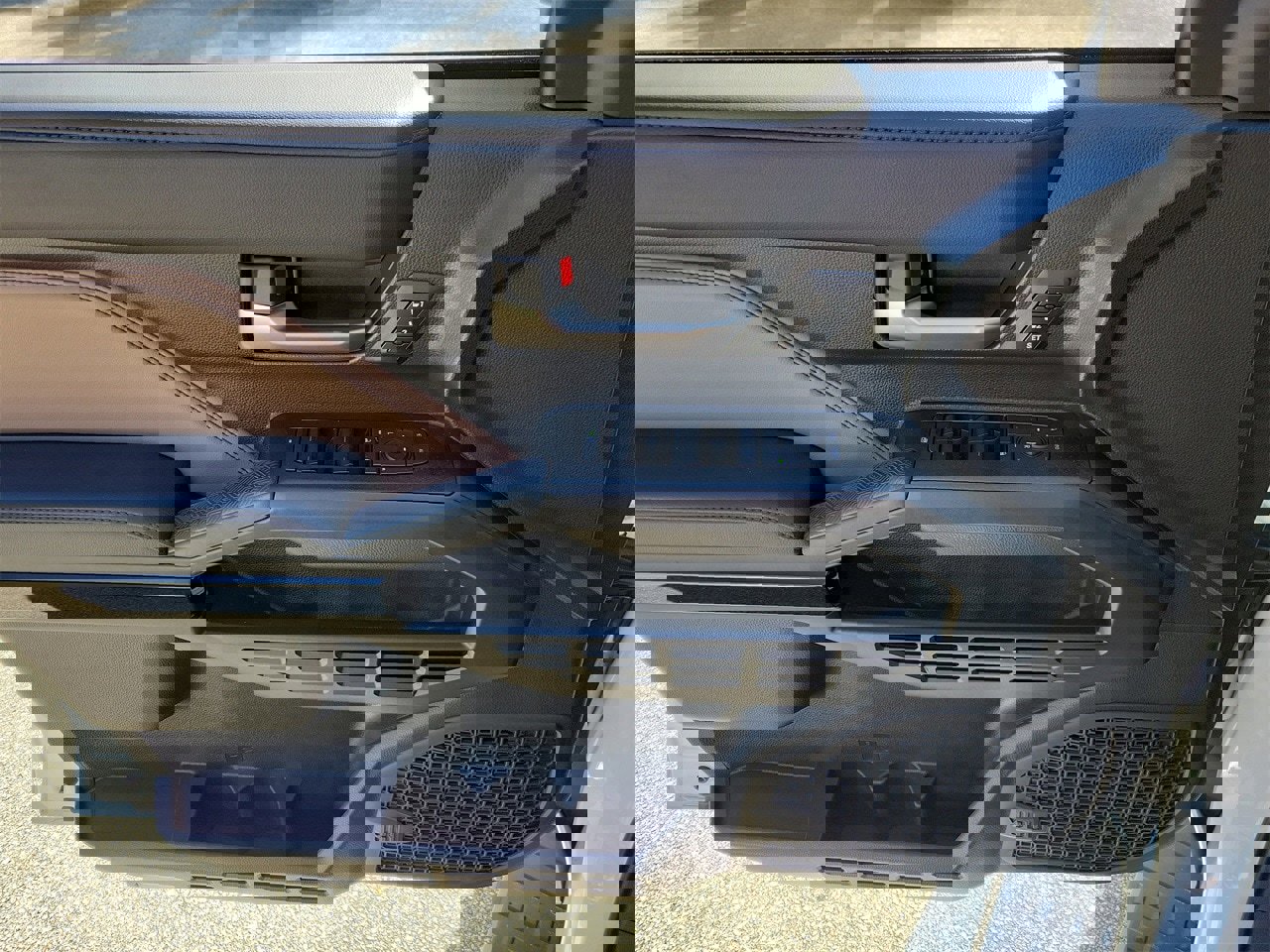 Used 2025 Toyota 4Runner Limited image 14