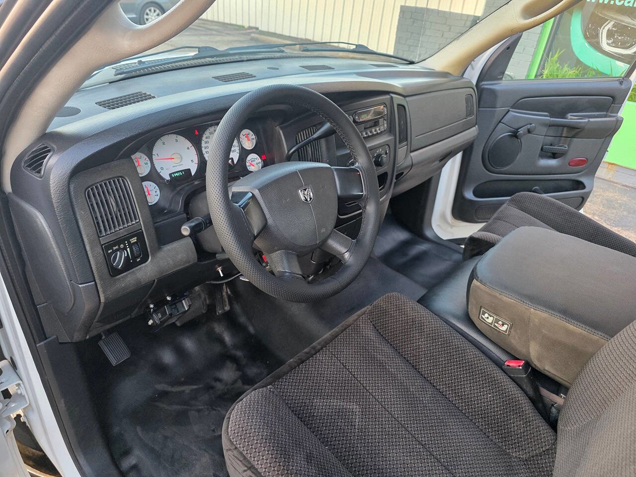 Used 2005 Dodge Ram 3500 Truck ST image 16