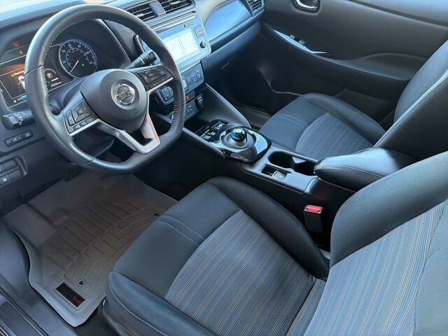 Used 2019 Nissan Leaf SV w/ SV Technology Package image 11