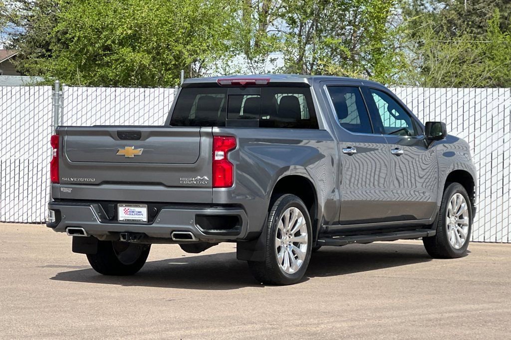 Used 2022 Chevrolet Silverado 1500 High Country AWD/4WD image 4