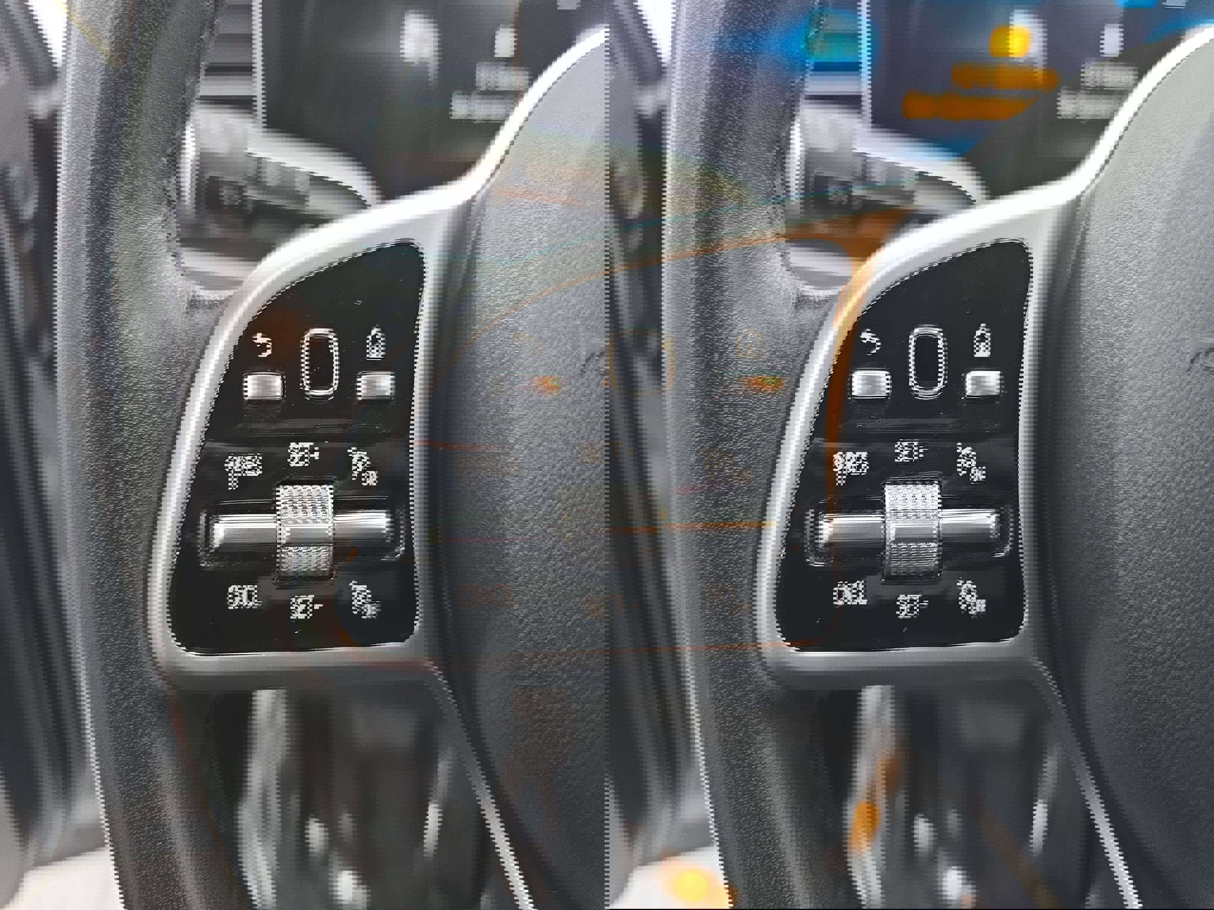 Certified 2022 Mercedes-Benz GLE 350 GLE 350 w/ AMG Line Exterior image 17