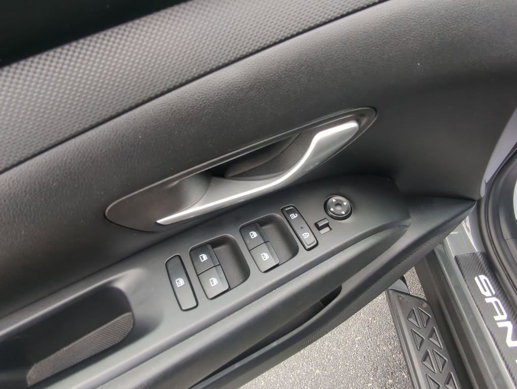 Used 2024 Hyundai Santa Cruz Night AWD/4WD image 13