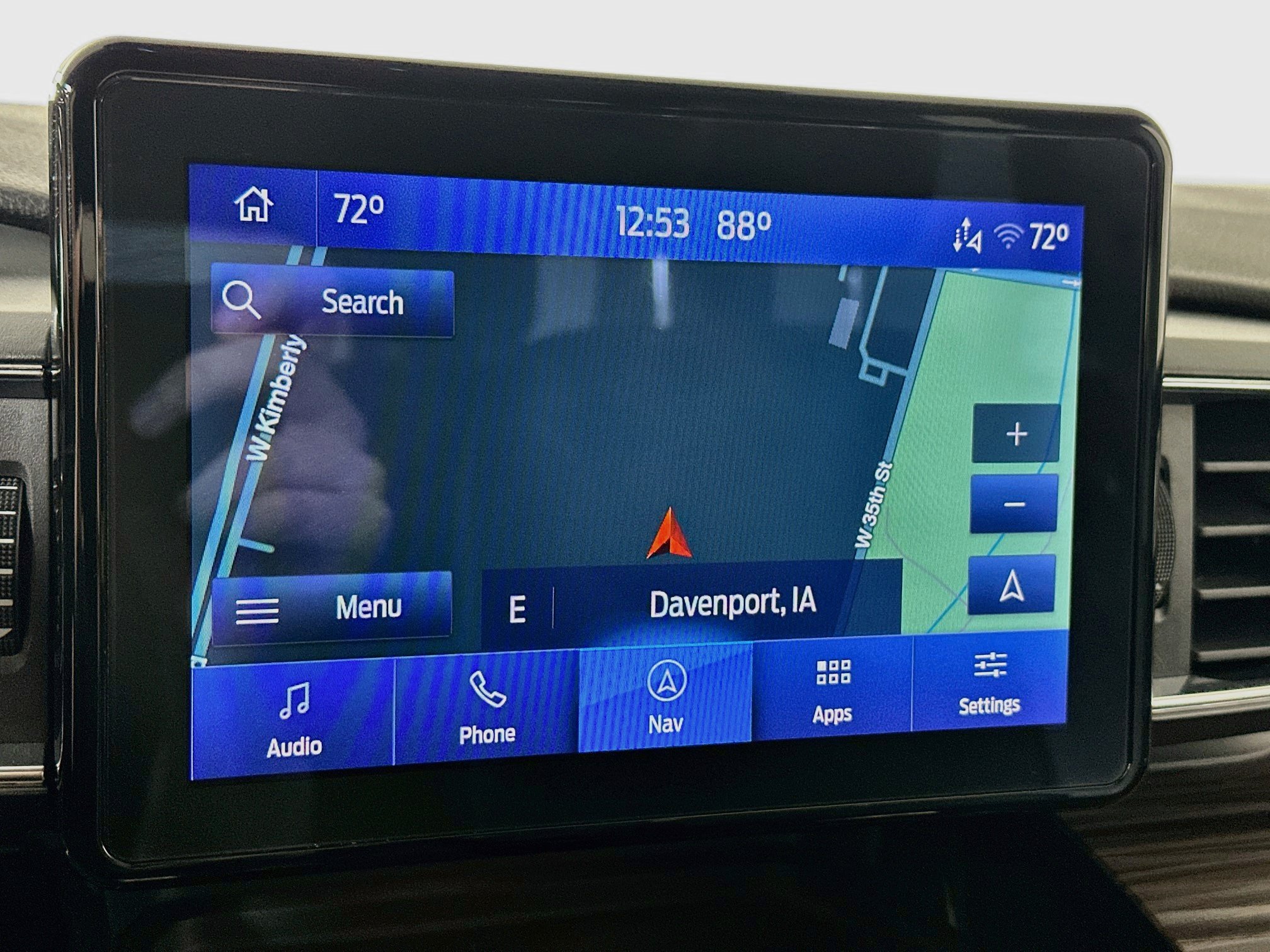 Used 2022 Ford Explorer Limited w/ Equipment Group 301A AWD/4WD image 13