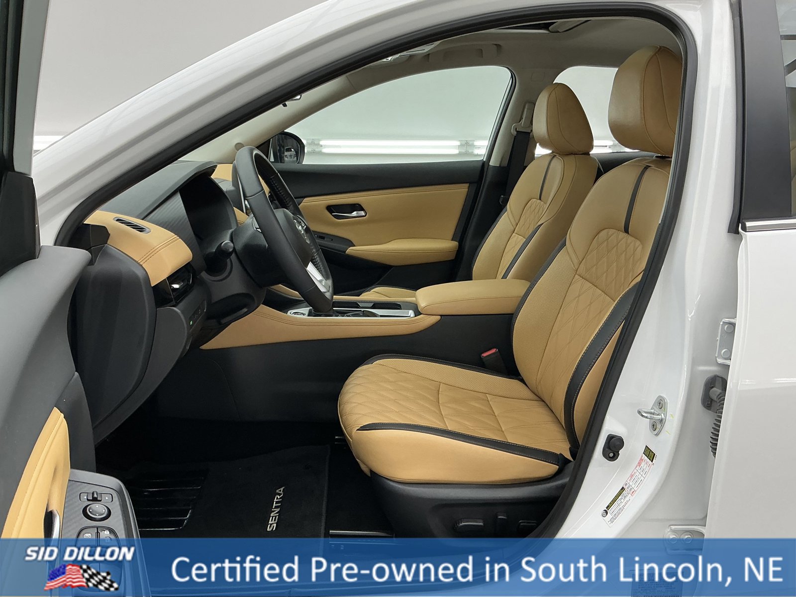 Used 2022 Nissan Sentra SV w/ SV Premium Package image 17