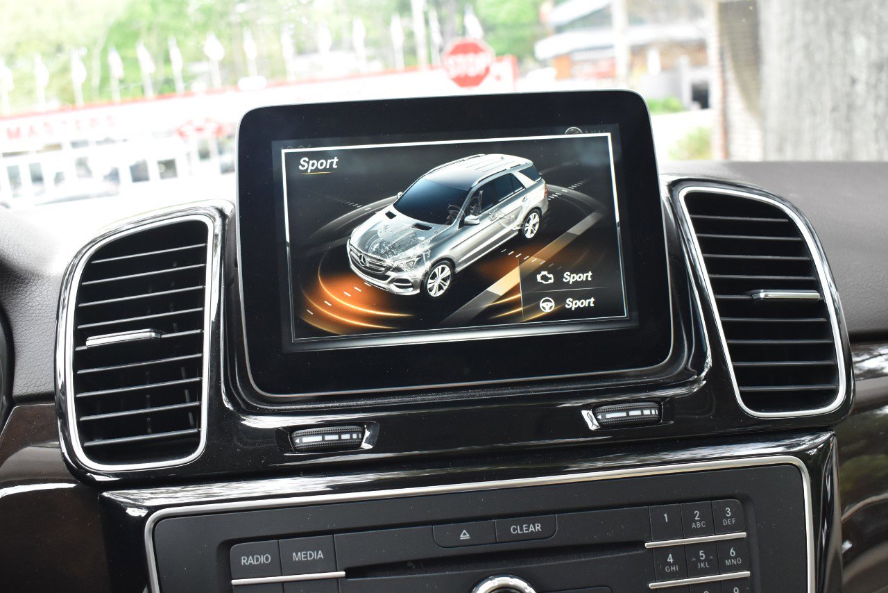 Used 2019 Mercedes-Benz GLE 400 4MATIC image 28