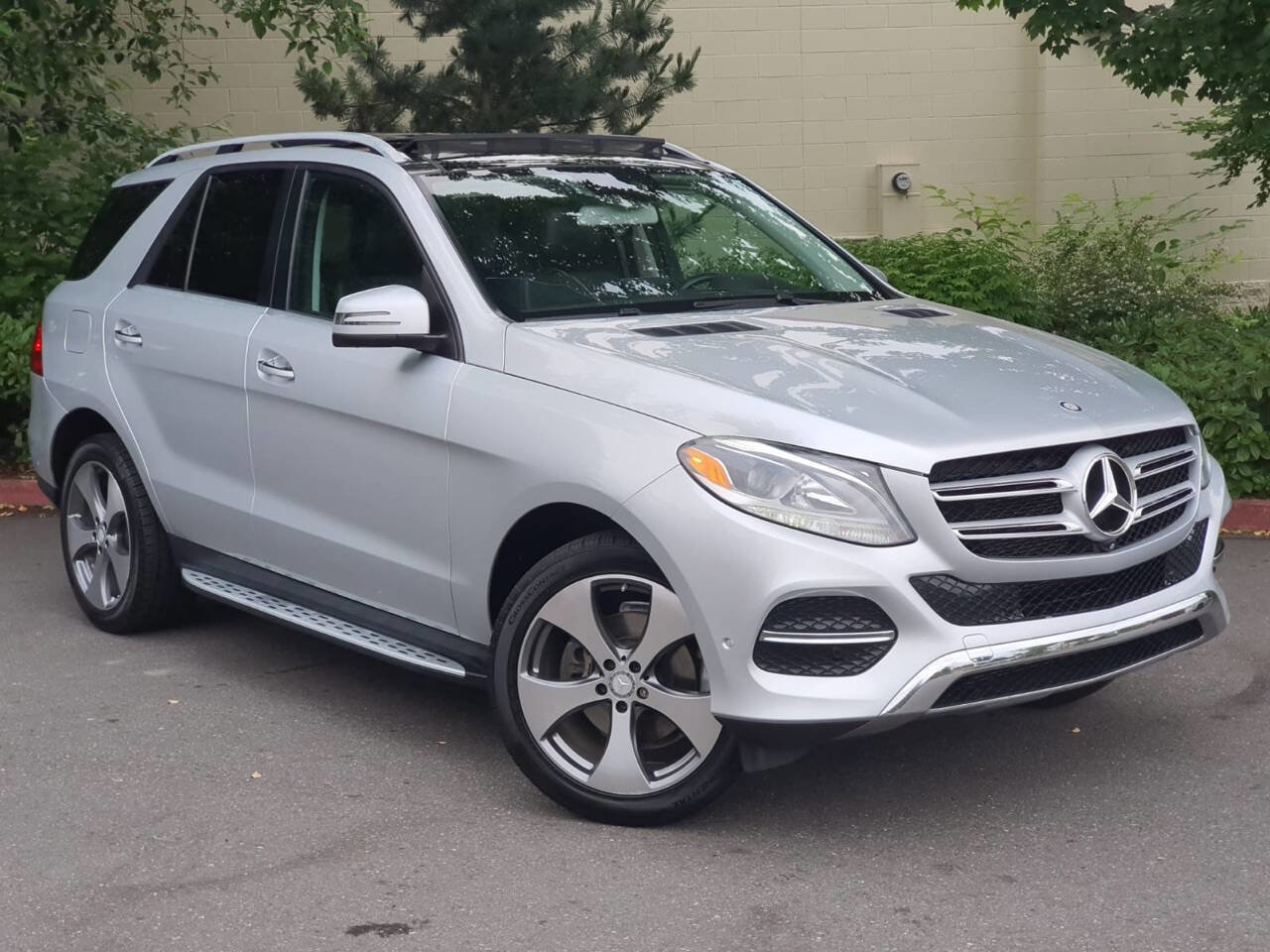 Used 2016 Mercedes-Benz GLE 350 image 3