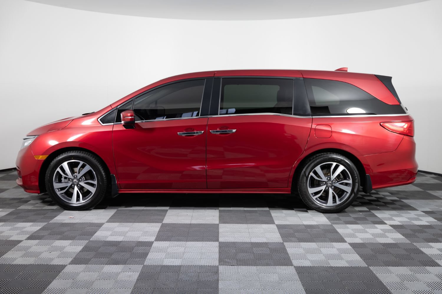 Used 2022 Honda Odyssey Touring image 3