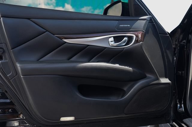 Used 2018 INFINITI Q70 L 3.7 AWD/4WD image 39