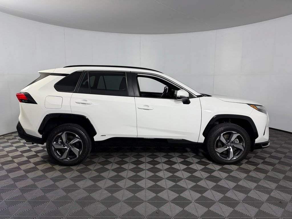 Used 2025 Toyota RAV4 SE AWD/4WD image 7