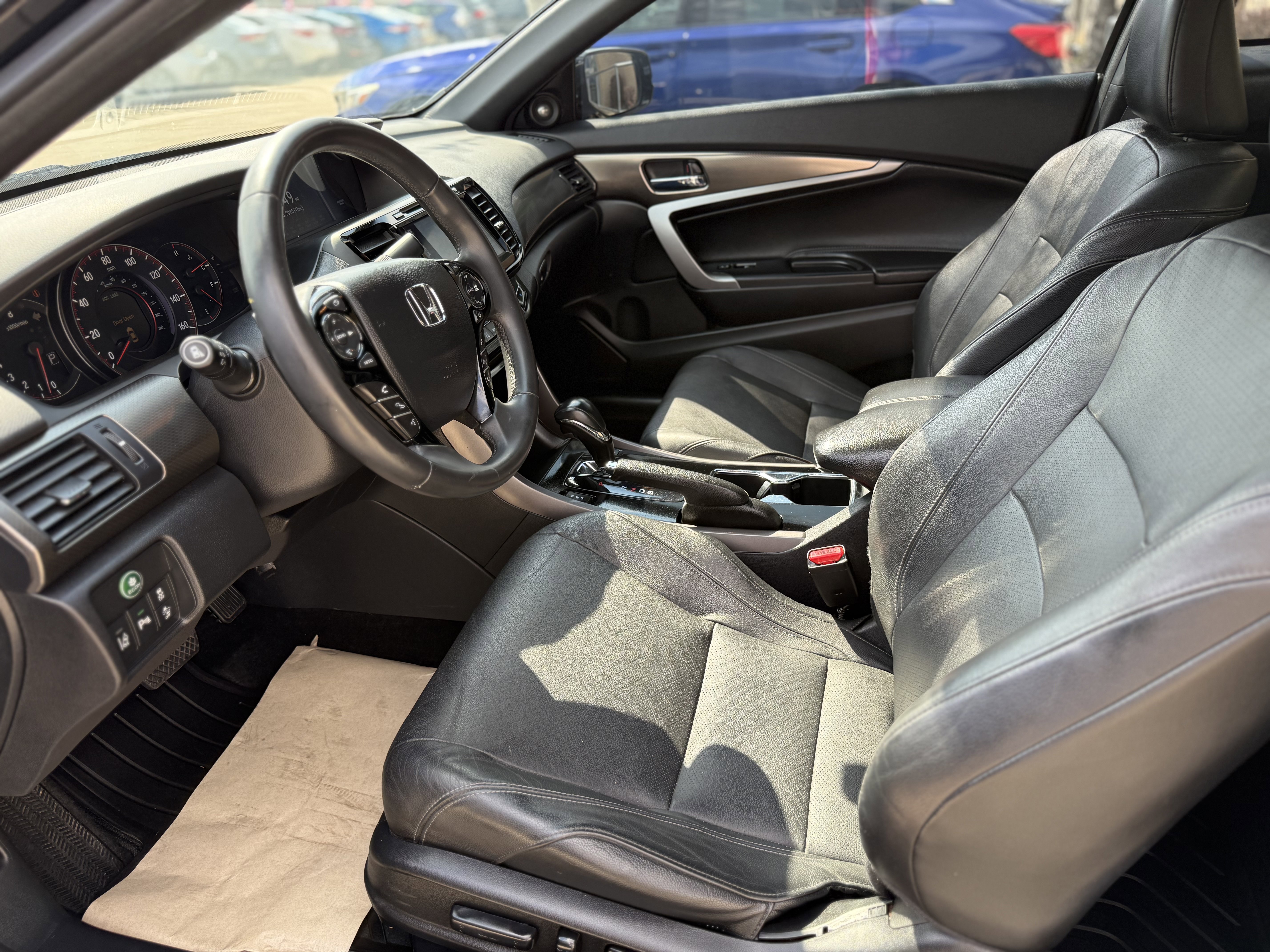 Used 2016 Honda Accord Touring image 9