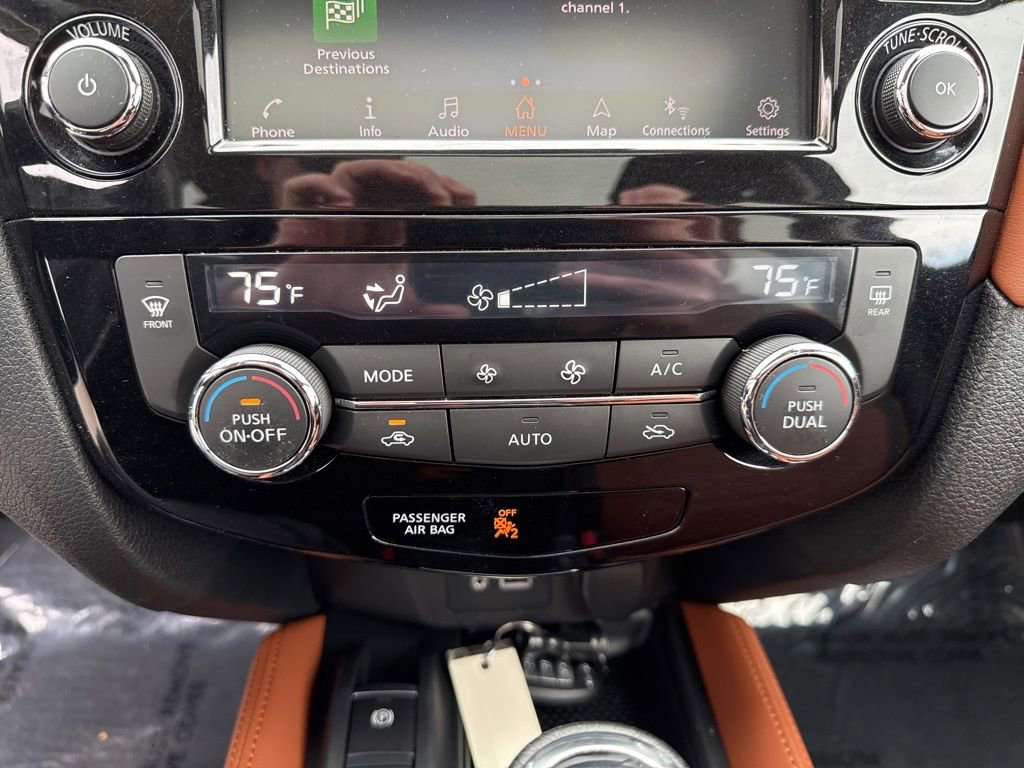 Used 2019 Nissan Rogue SL w/ Premium Package AWD/4WD image 18