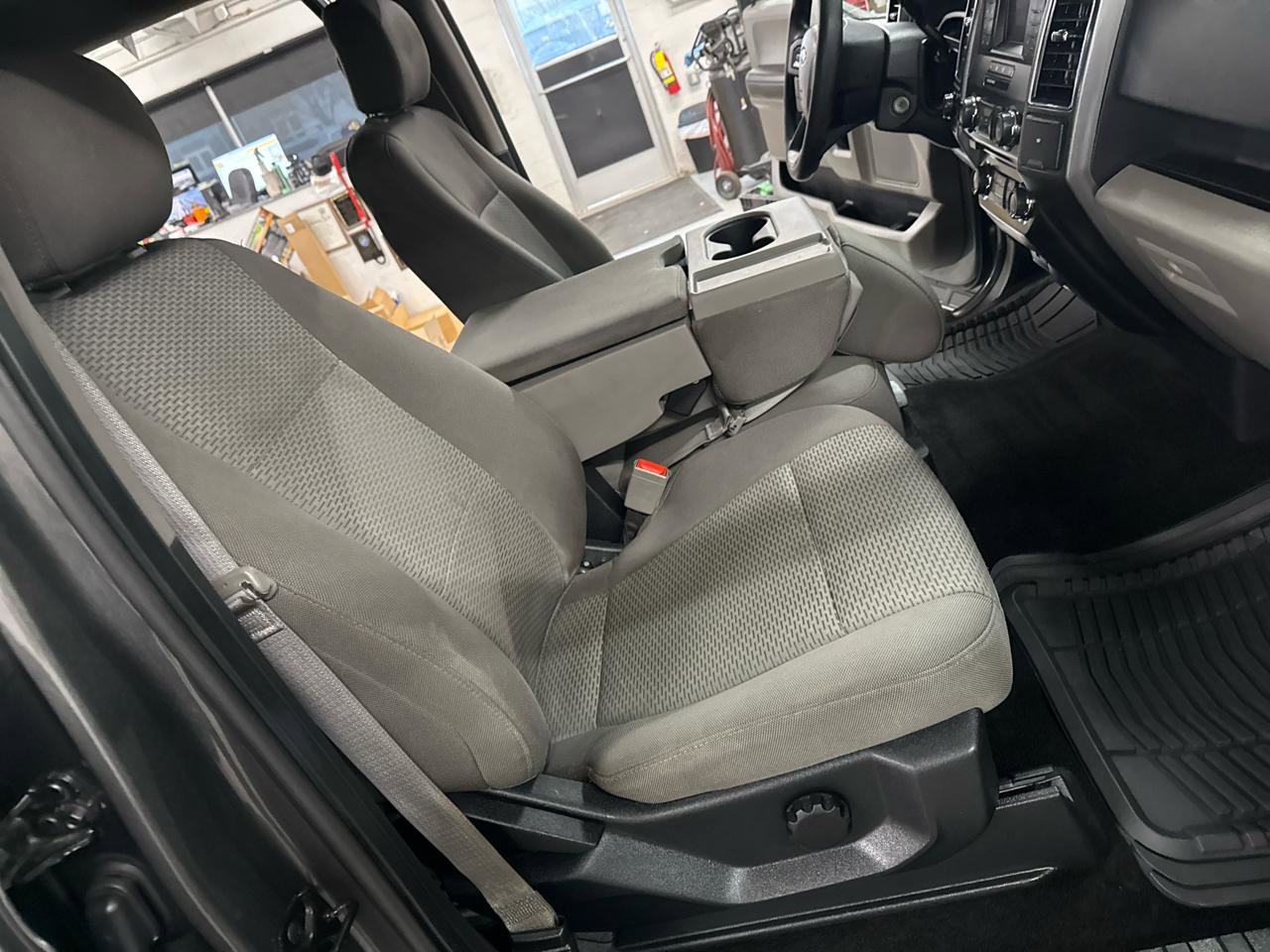 Used 2018 Ford F150 XLT image 43