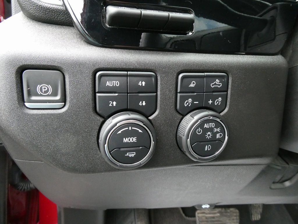 Certified 2024 Chevrolet Silverado 2500 High Country w/ Technology Package image 26